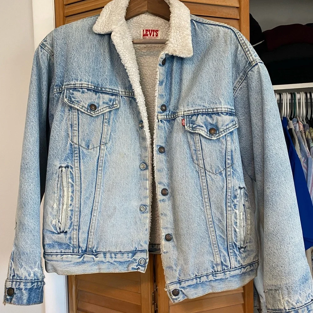 Levi's Light Blue Denim Jacket Sleeve Detail